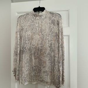 Chico’s Size 2 Lightweight Animal Print Sweater